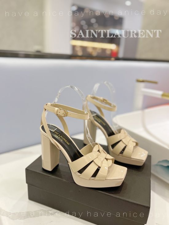Yves Saint Laurent Patent Leather Platform High Heel Shoes Elegant Dress Footwear