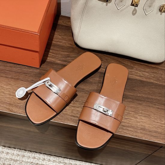 Hermes Elegant Metal Buckle Leather Sandals Durable Stitched Sole