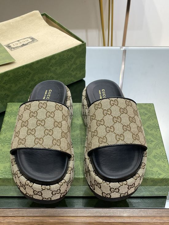 Gucci Classic Pattern Embroidery Platform Slide Sandals
