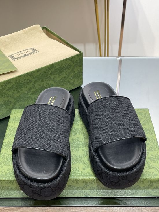 Gucci Classic Pattern Embroidery Platform Slide Sandals