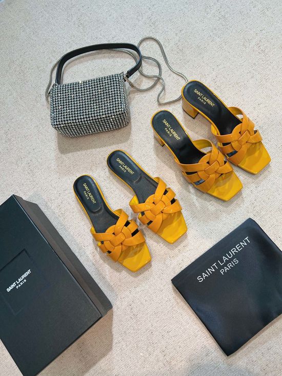 Yves Saint Laurent Classic Flat Leather Slides Premium Cowhide Upper