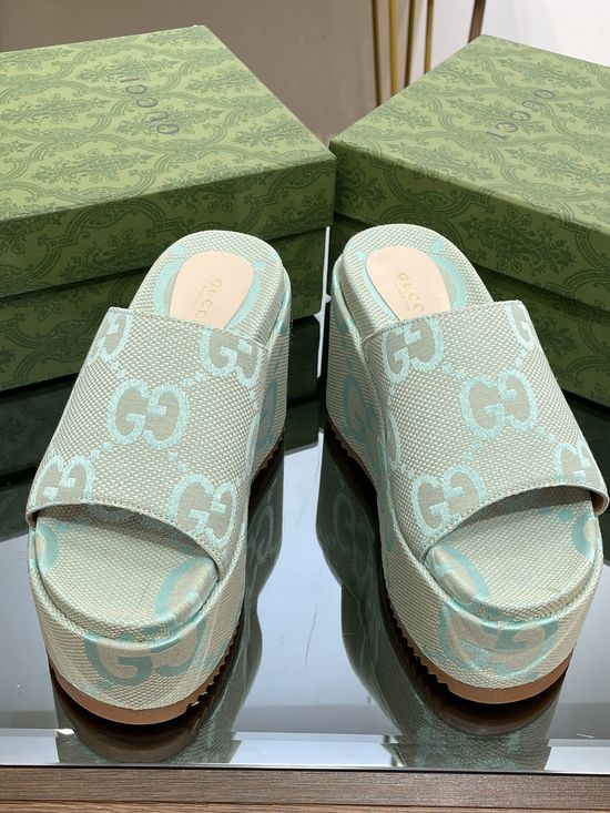 Gucci Embroidered Canvas Sandals Non-slip Rubber Sole Leather Lining