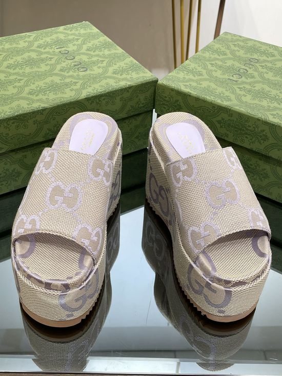 Gucci Embroidered Canvas Sandals Non-slip Rubber Sole Leather Lining