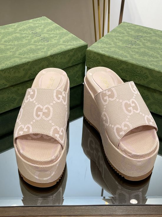 Gucci Embroidered Canvas Sandals Non-slip Rubber Sole Leather Lining