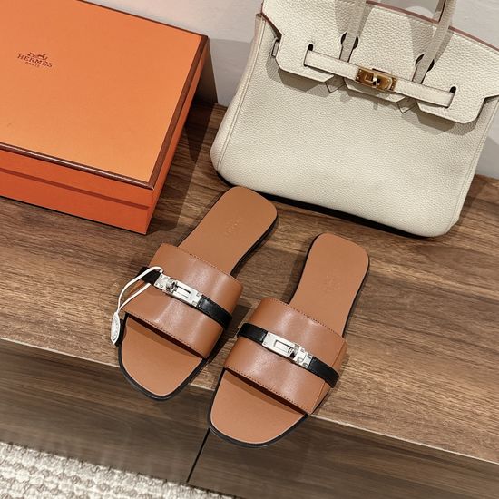 Hermes Elegant Metal Buckle Leather Sandals Durable Stitched Sole