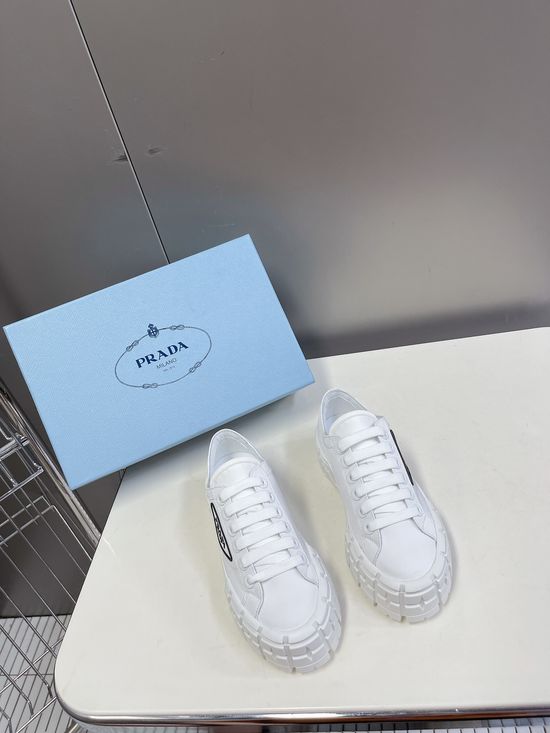 Prada Waterproof Casual Comfortable Height Increasing Sneakers
