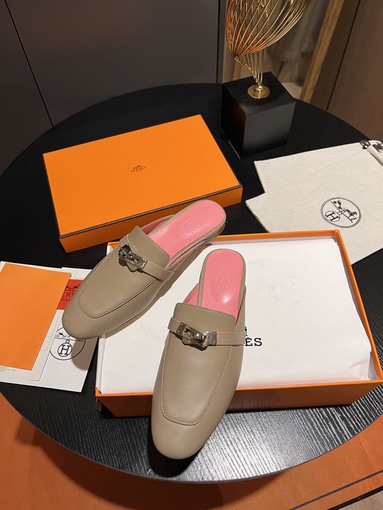 Hermes Cowhide Upper Classic Mule Slides with Engraved Hardware