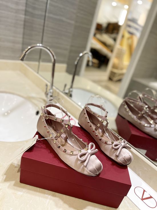 Valentino Bow Decor Silk Upper Flat Ballet Shoes