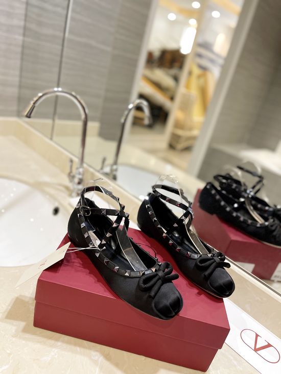 Valentino Bow Decor Silk Upper Flat Ballet Shoes
