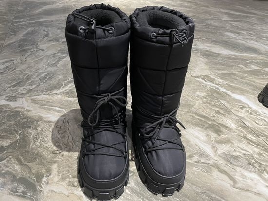 Prada Waterproof Warm Short Snow Boots With Lace Up Design
