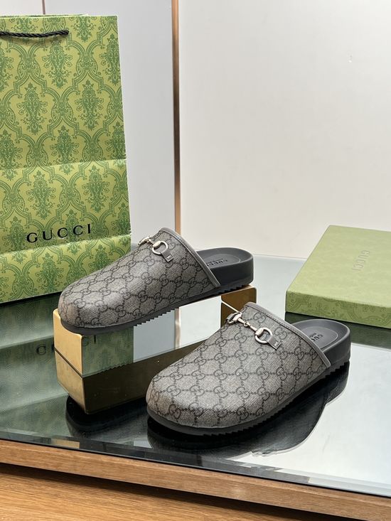 Gucci Premium Leather Closed Toe Slip On Casual Slides