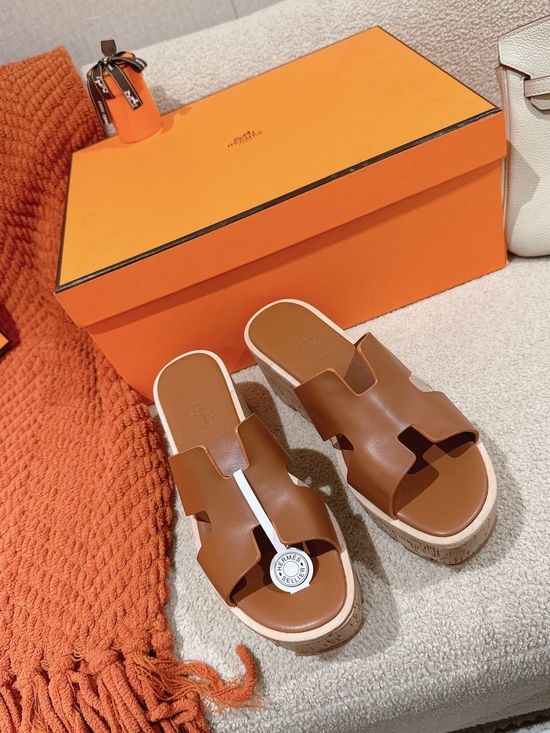 Hermes Versatile Suede Trim Sandals Exquisite Craftsmanship Non-slip Sole