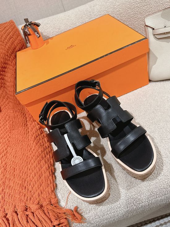 Hermes Classic Leather Sandals Soft Lining Durable Outsole