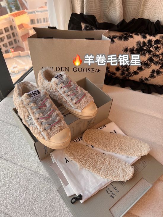Golden Goose Warm Lined Distressed Casual Comfort Sneakers