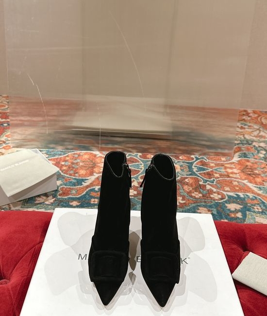 Manolo Blahnik MB Elegant Suede Pointed Toe Ankle Boots With Buckle