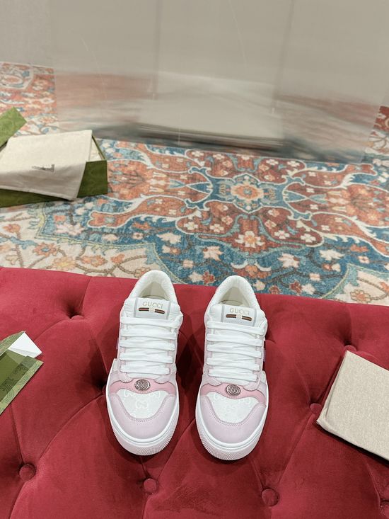 Gucci Vintage Distressed Casual Sneakers With Removable Rhinestone Decor