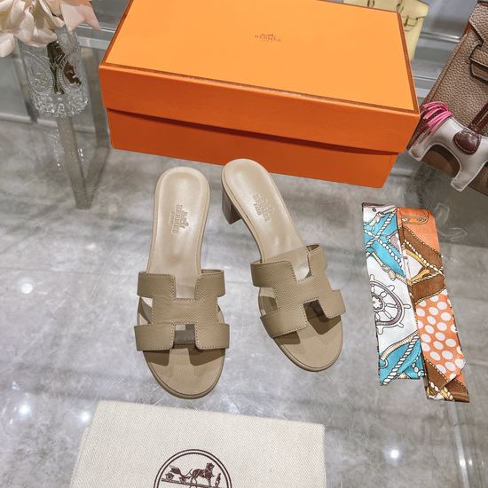 Hermes Block Heel Calfskin Slides Comfortable Elegant Casual Footwear