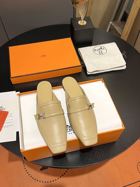 Hermes Cowhide Upper Classic Mule Slides with Metal Buckle