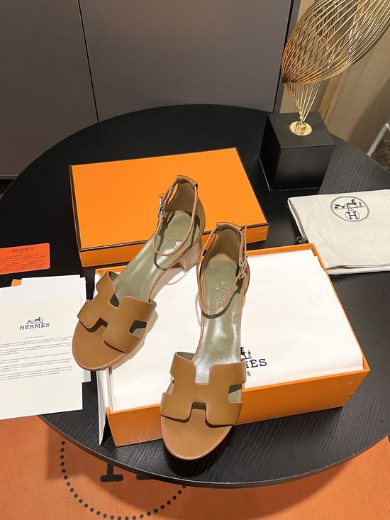 Hermes Elegant Leather Ankle Strap Block Heel Sandals
