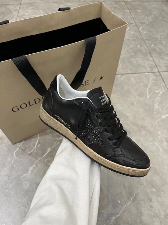 Golden Goose Premium Two-Tone Distressed Slimming Casual Sneakers
