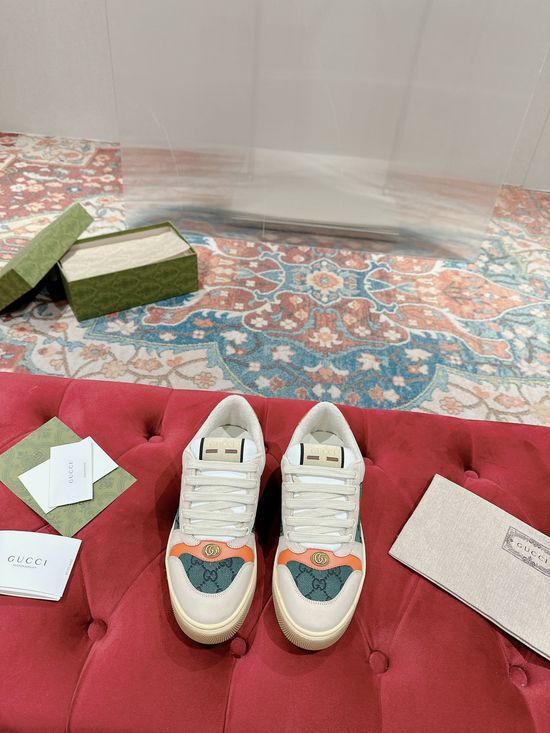 Gucci Classic Distressed Casual Footwear with Shiny Rhinestone Chain