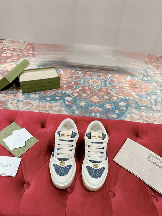 Gucci Classic Distressed Casual Footwear with Shiny Rhinestone Chain