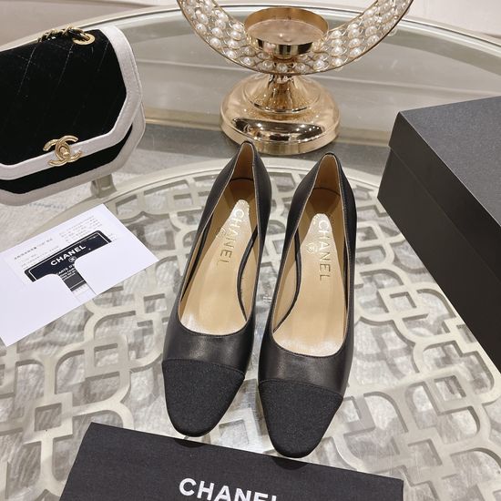 Chanel Colorblock Mid Chunky Heel Closed Toe Pumps