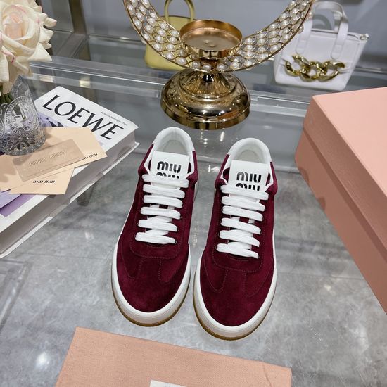 Miu Miu Minimalist Casual White Shoes Suede Leather Upper Wear-resistant Sole