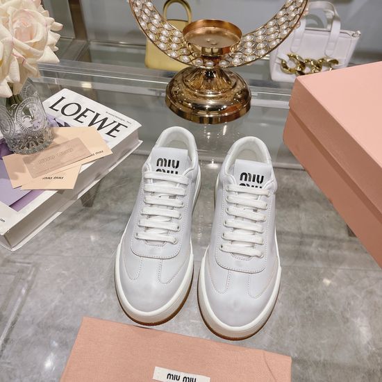 Miu Miu Minimalist Casual White Shoes Suede Leather Upper Wear-resistant Sole