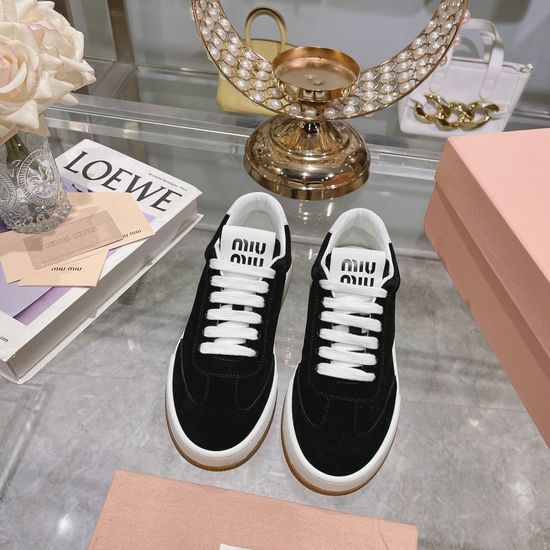 Miu Miu Minimalist Casual White Shoes Suede Leather Upper Wear-resistant Sole