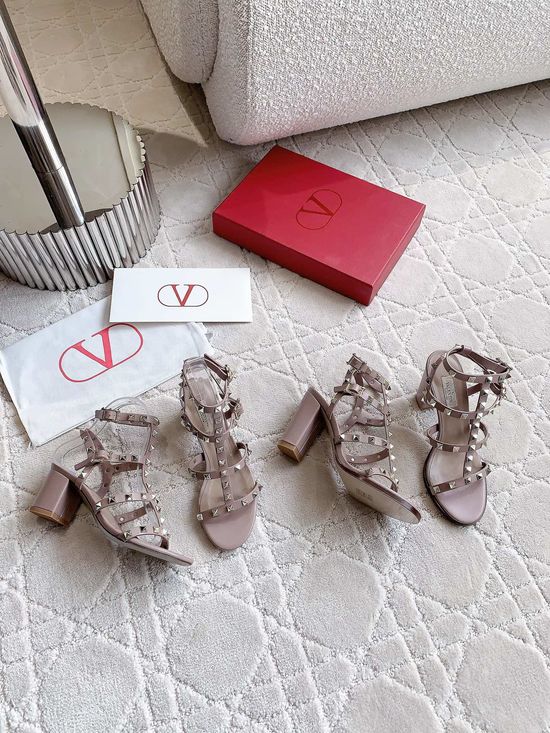 Valentino Rivet High Heel Sandals Elegant And Versatile