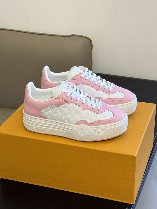 Louis Vuitton Premium Soft Leather Sneakers with Cushioned Insole