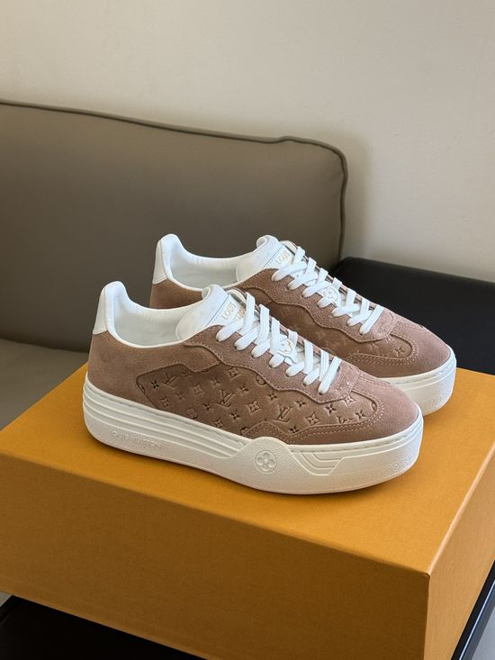 Louis Vuitton Premium Soft Leather Sneakers with Cushioned Insole