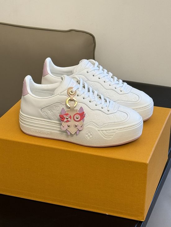 Louis Vuitton Premium Soft Leather Sneakers with Cushioned Insole