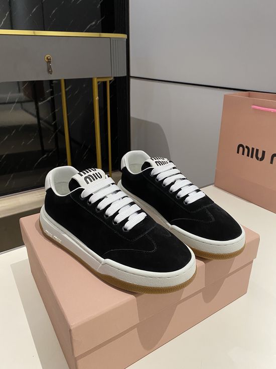 Miu Miu Vintage Casual White Sneakers Lightweight Comfort Sole