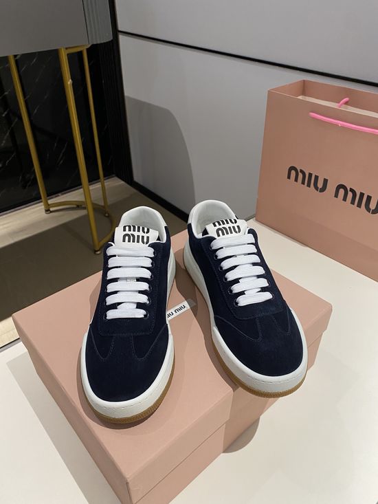Miu Miu Vintage Casual White Sneakers Lightweight Comfort Sole