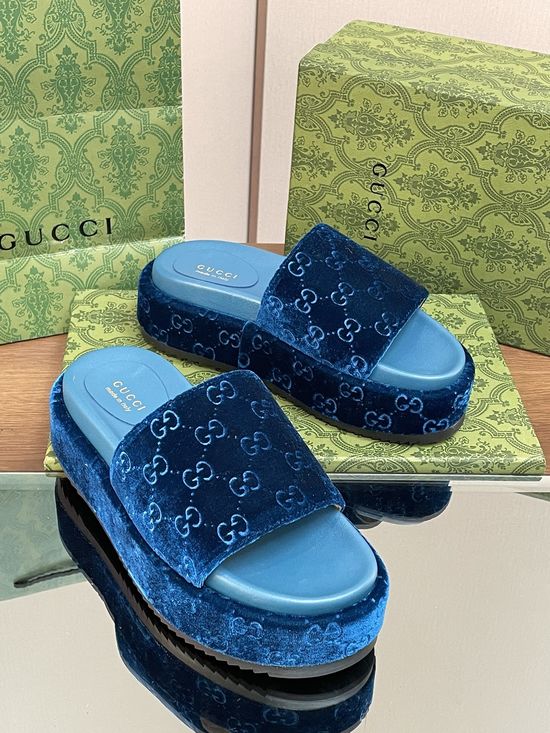 Gucci Embroidered Velvet Comfort Casual Slides Sandals