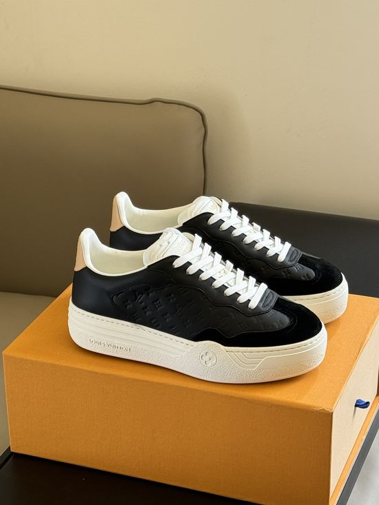Louis Vuitton Premium Soft Leather Sneakers with Cushioned Insole