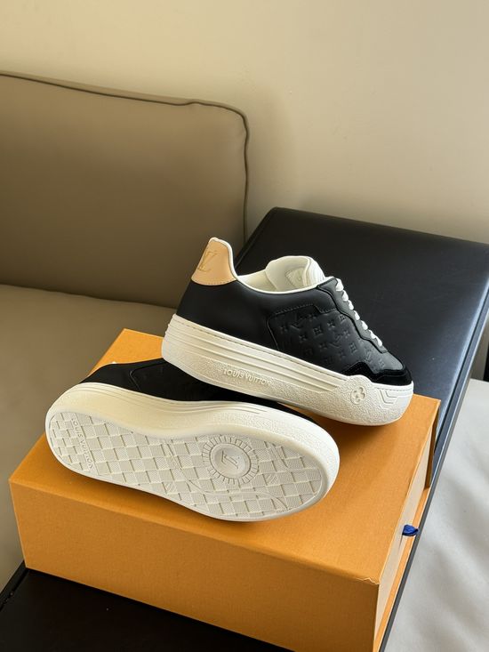Louis Vuitton Premium Soft Leather Sneakers with Cushioned Insole