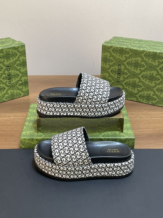 Gucci Embroidered Print Wide Strap Platform Sandals Slides
