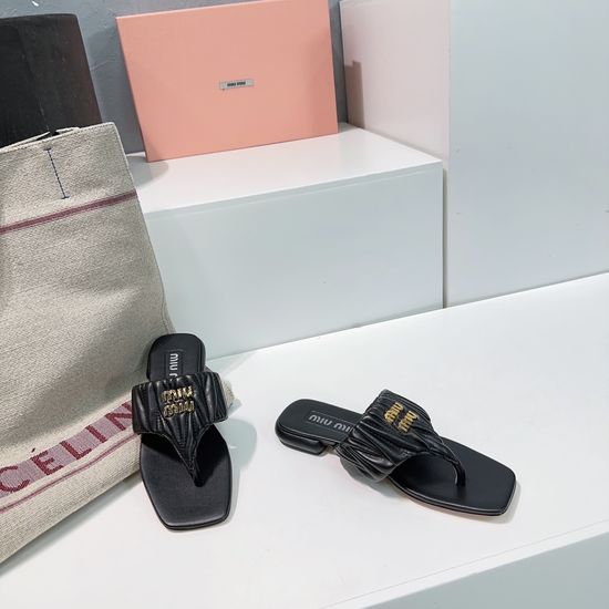 Miu Miu Quilted Lambskin Thong Flat Casual Sandals