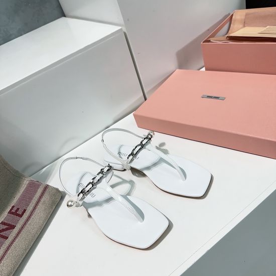 Miu Miu Patent Leather Pearl Chain Thong Flat Sandals