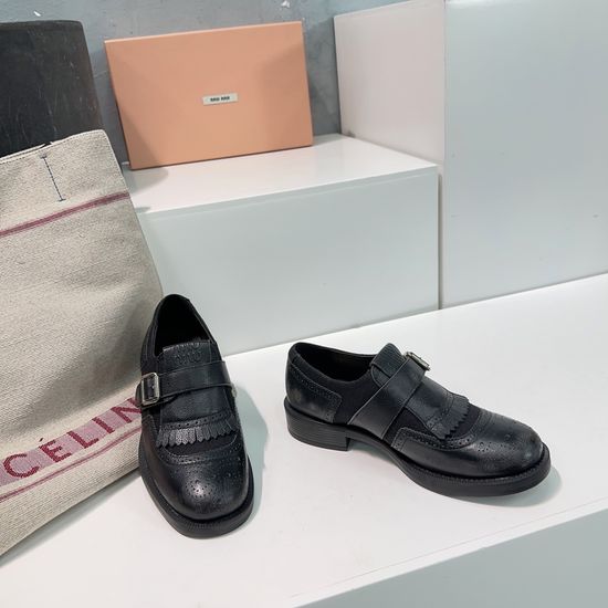 Miu Miu Vintage Carved Leather Oxford Shoes Durable Sole