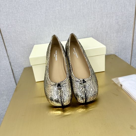 Maison Margiela Soft Leather Split Toe Slip On Casual Flats