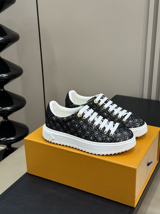 Louis Vuitton Embossed Leather Thick Sole Casual Comfort Sneakers