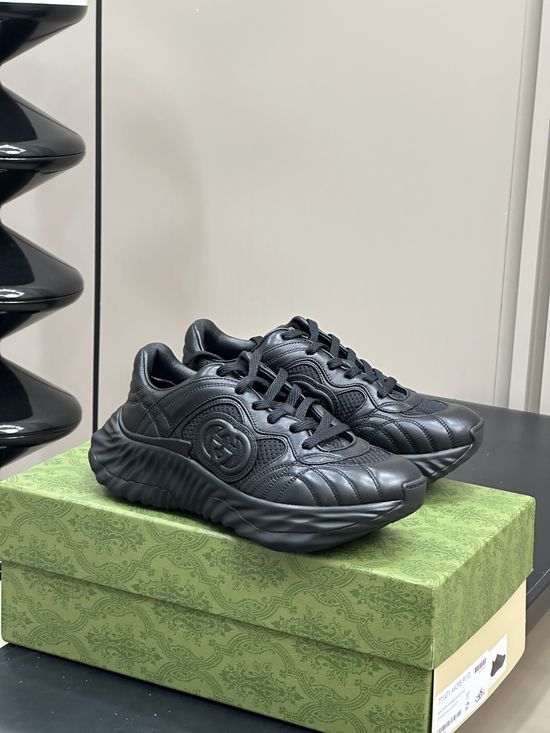 Gucci Wavy Pattern Leather Casual Sneakers Durable Walking Shoes