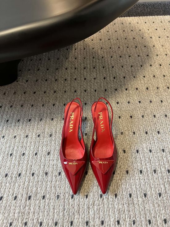 Prada Pointed Toe Kitten Heel Pumps Elegant Classic Shoes