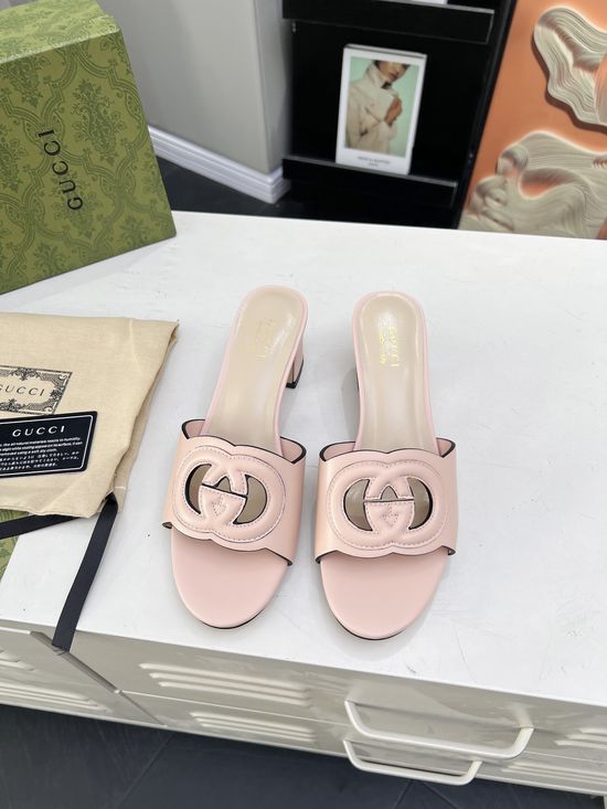 Gucci Chunky Heel Leather Sandals With Hollow Out Design