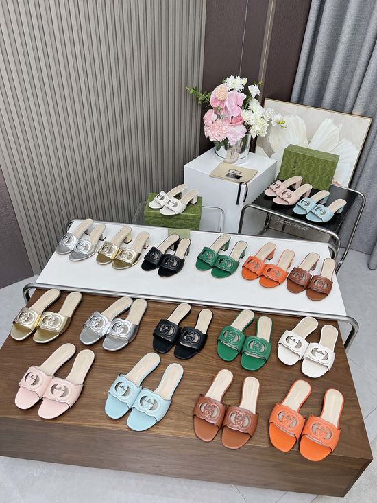 Gucci Classic Mid-heel Leather Sandals With Logo Detail