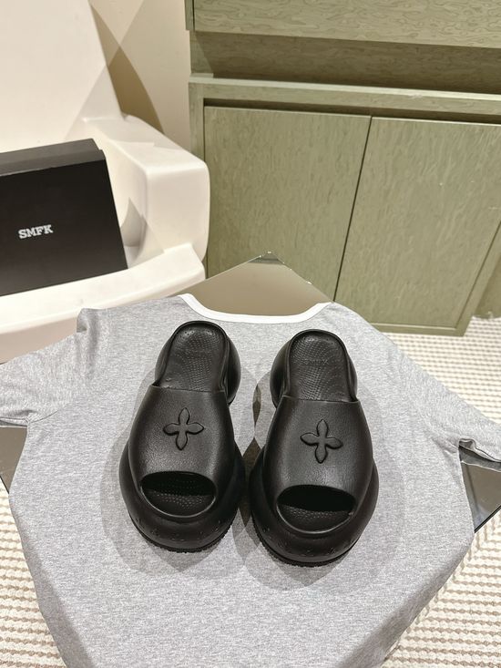 SMFK Thick Sole Non Slip Height Boosting Casual Slippers